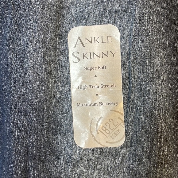NWT. 1822 Denim Plus 24W Ankle Skinny Jeans. - Picture 3 of 14